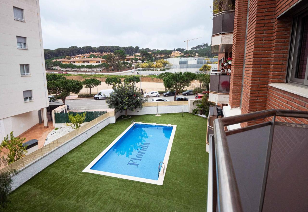 Two Bedroom Stylish Studio, 5 Minutes Walk From The Apartment Lloret de Mar